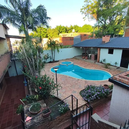 Encantadora Casa Con Piscina Puerto Iguazu Exterior photo