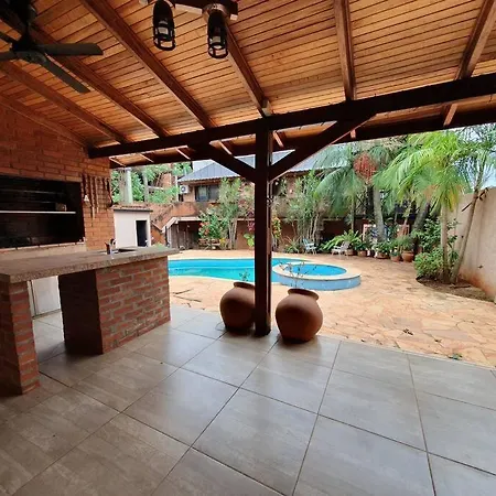 Encantadora Casa Con Piscina Puerto Iguazu Exterior photo