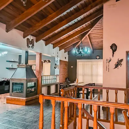 Encantadora Casa Con Piscina Puerto Iguazu Exterior photo