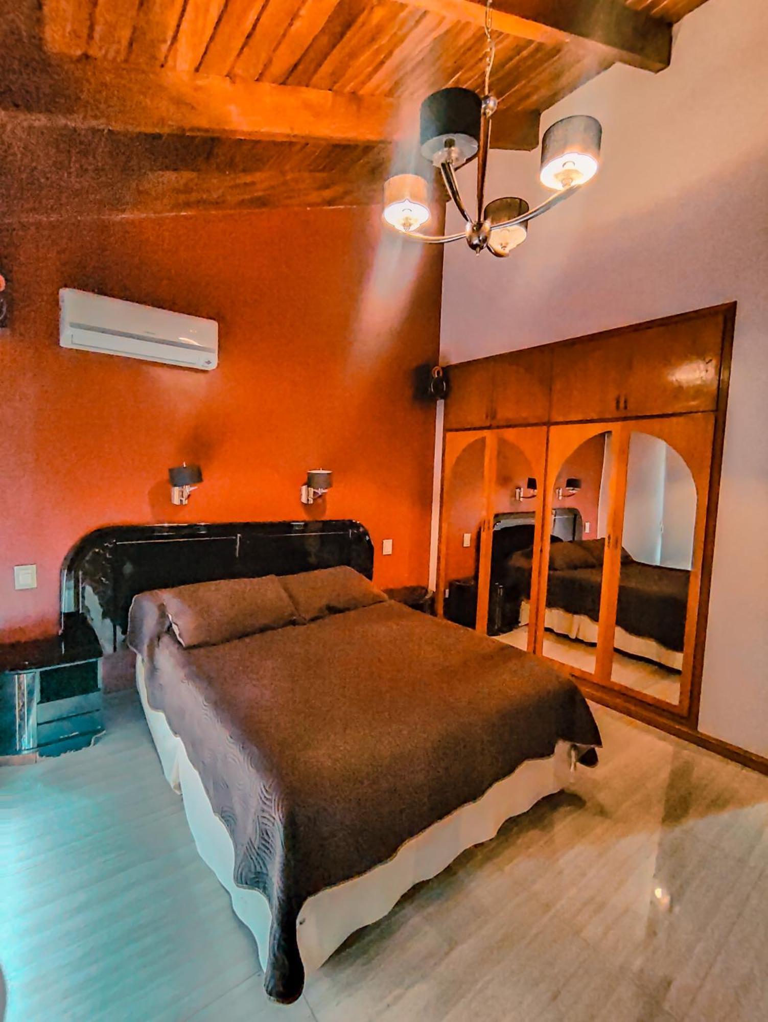 Encantadora Casa Con Piscina Apartment Puerto Iguazu